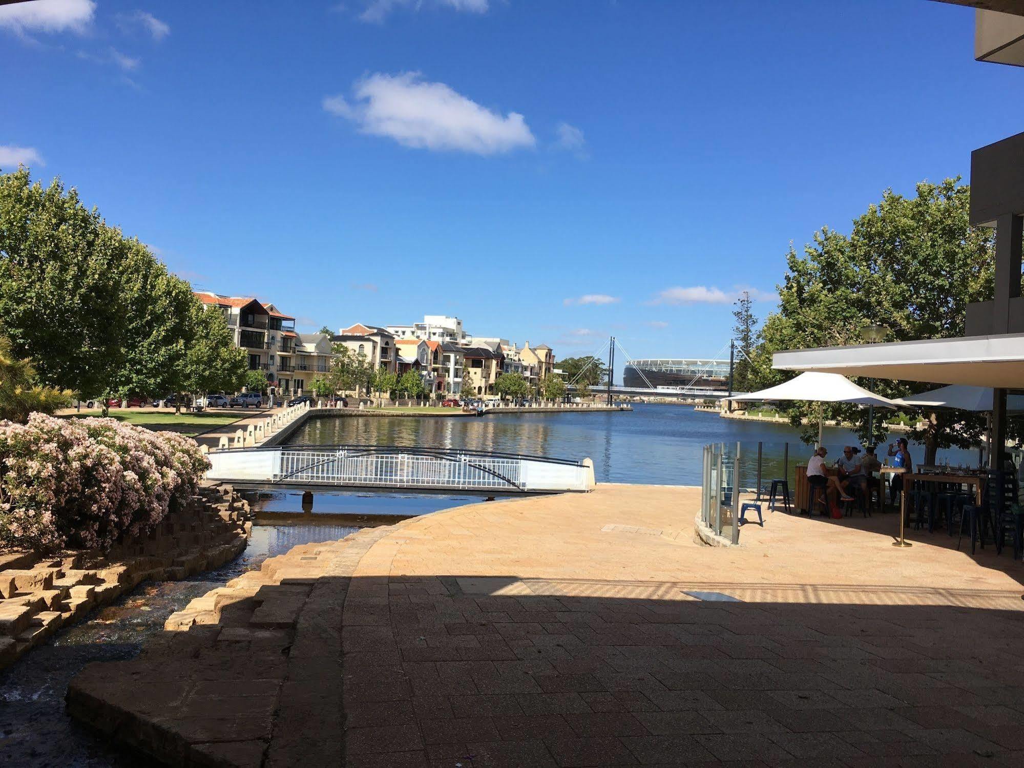 Regal Apartments Perth Eksteriør bilde